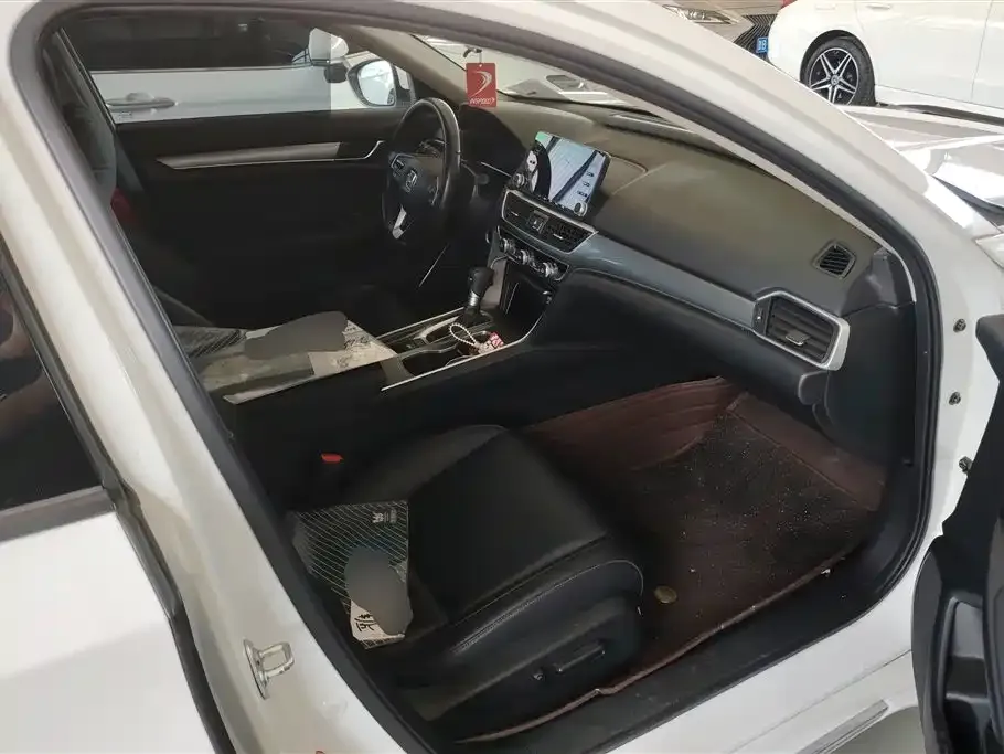 Honda Accord — фото 3