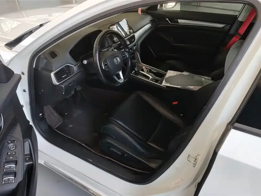 Honda Accord — фото 2