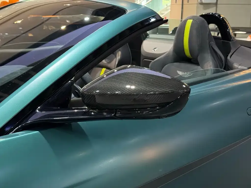 Aston Martin V8 Vantage 2022 из CN, фото 4