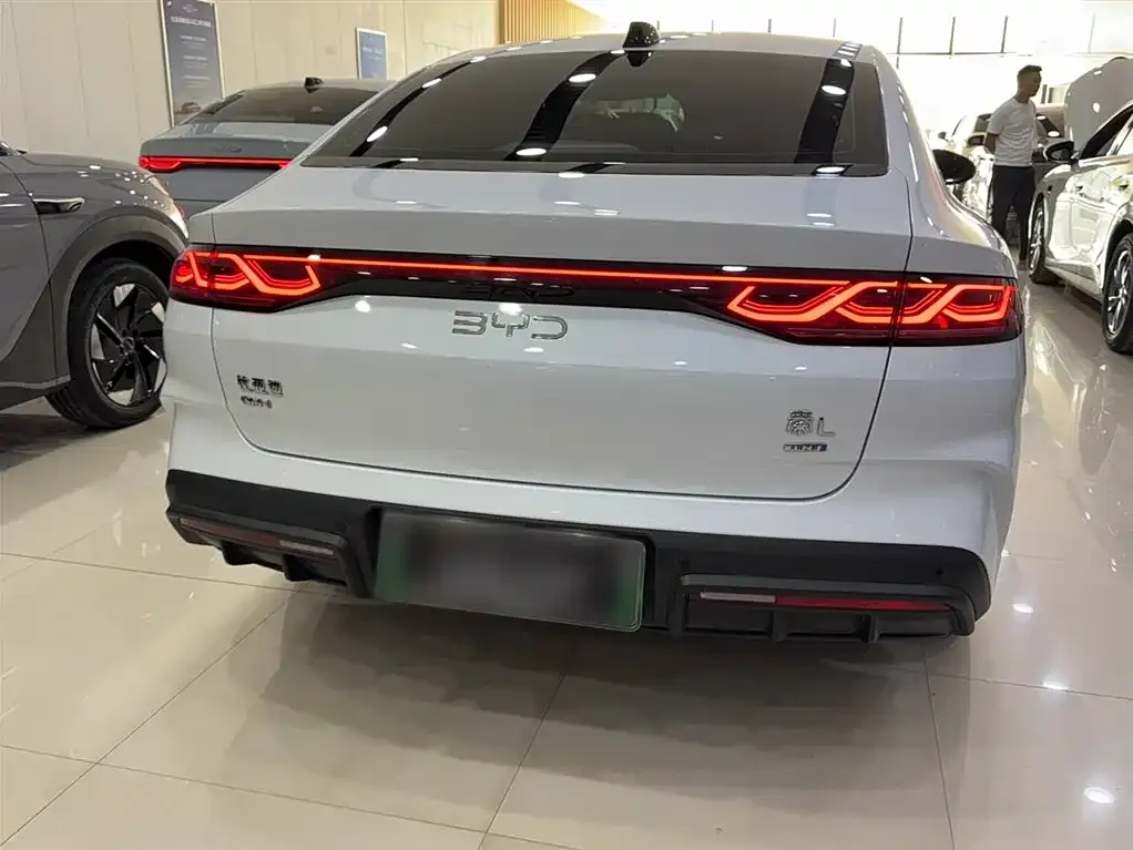 BYD Qin L — фото 3