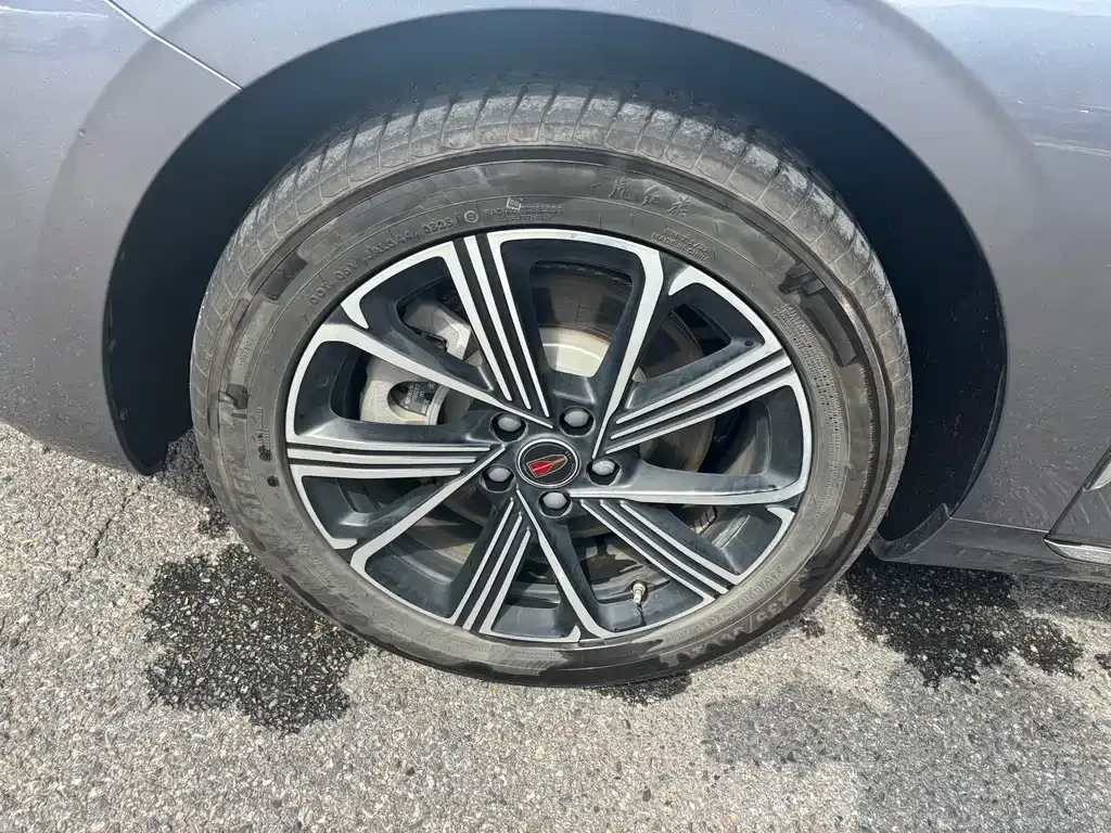 Hongqi H5 PHEV 2025 из CN, фото 9