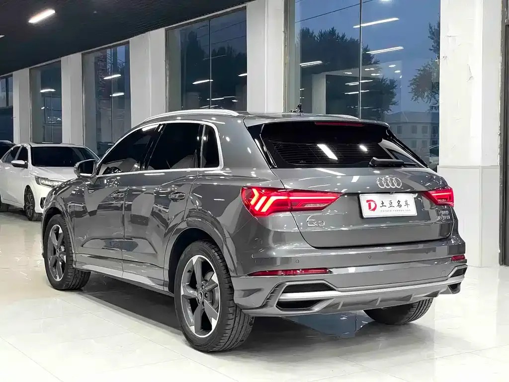 Audi Q3 — фото 3