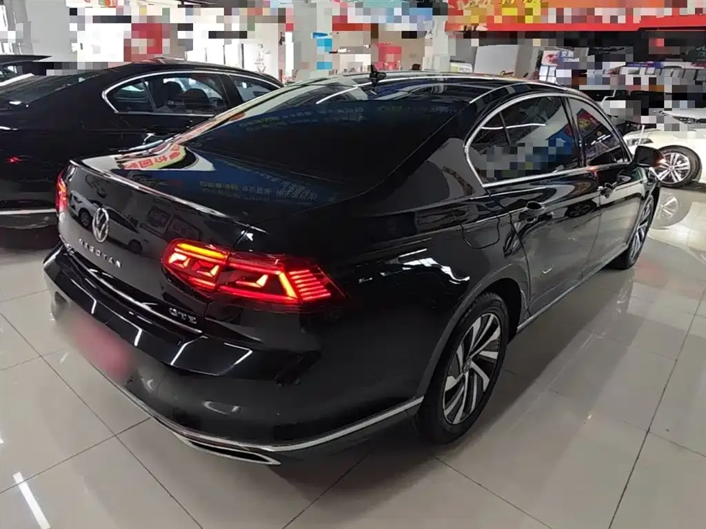 Volkswagen Magotan GTE PHEV 2023 из CN, фото 9
