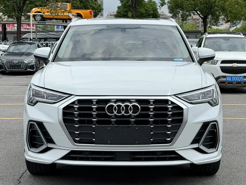 Audi Q3 — фото 9