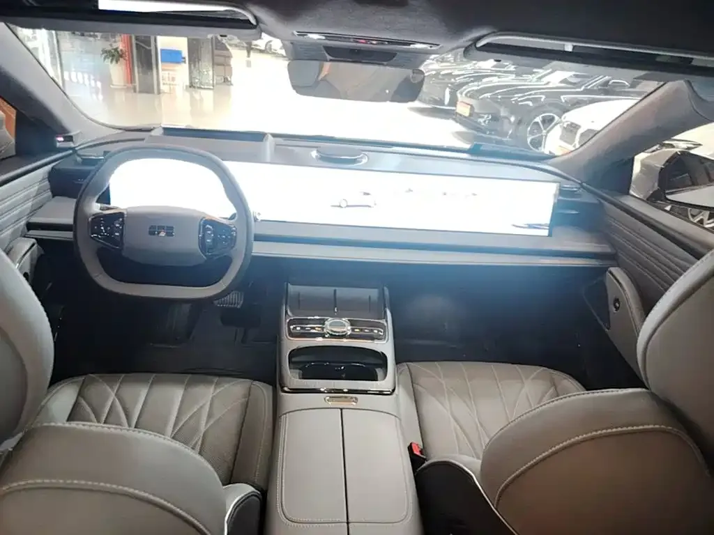 Geely Galaxy E8 — фото 7