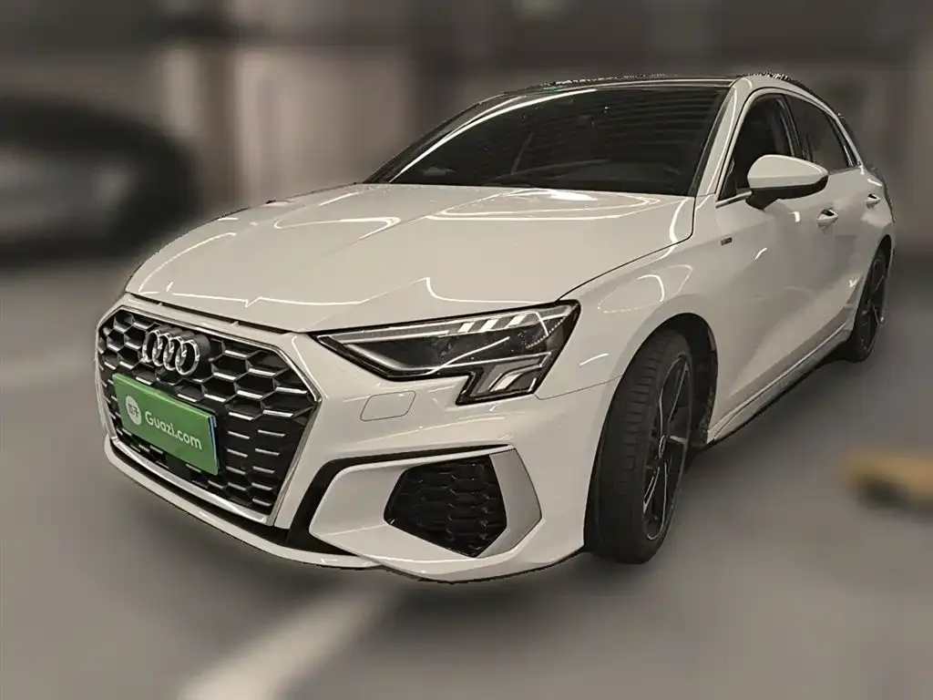 Audi A3 — фото 1