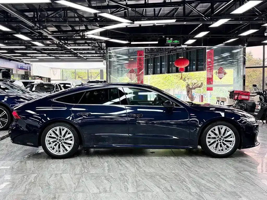 Audi A7 2021 из CN, фото 10