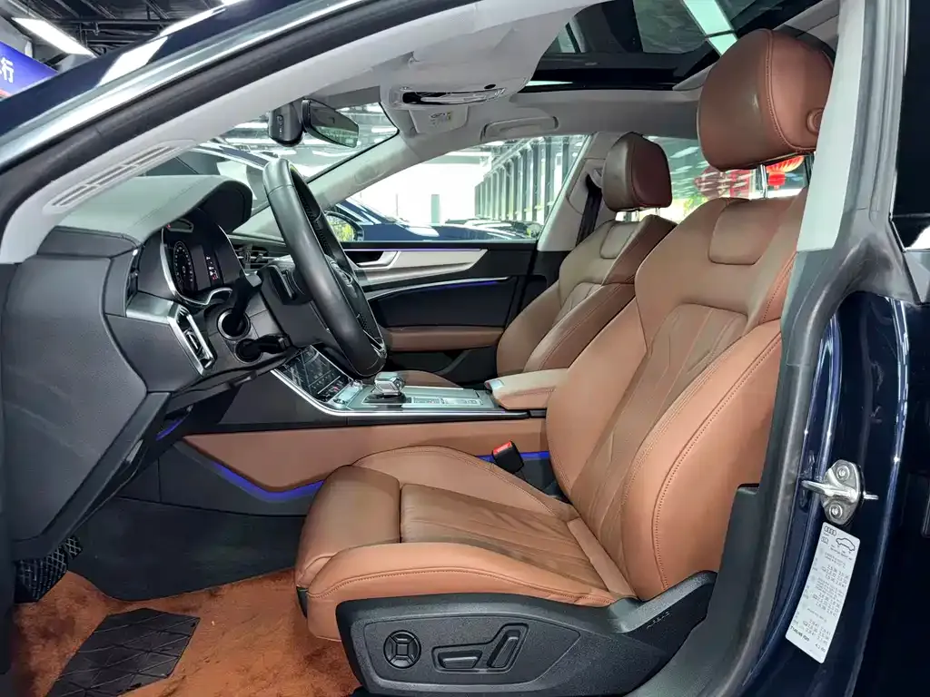 Audi A7 2021 из CN, фото 4