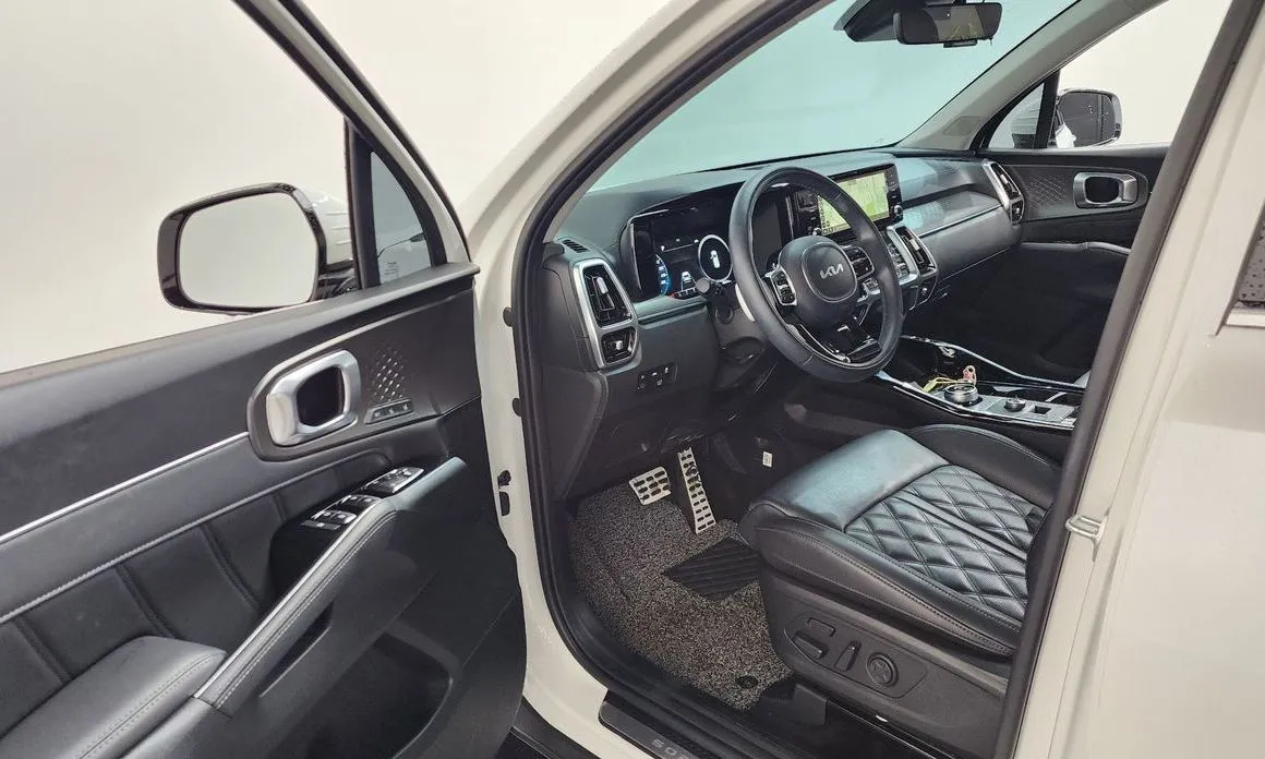 Kia Sorento — фото 7