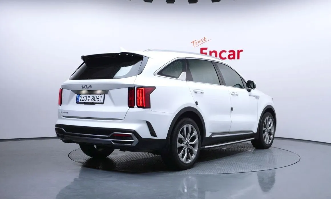 Kia Sorento — фото 5