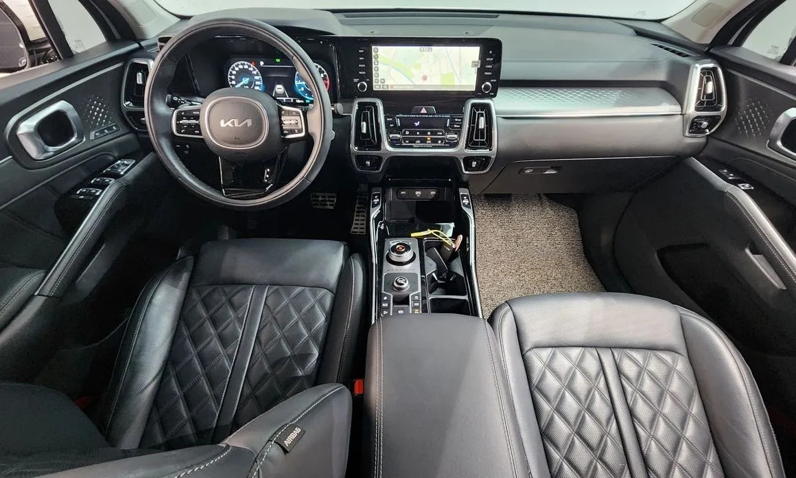 Kia Sorento — фото 8