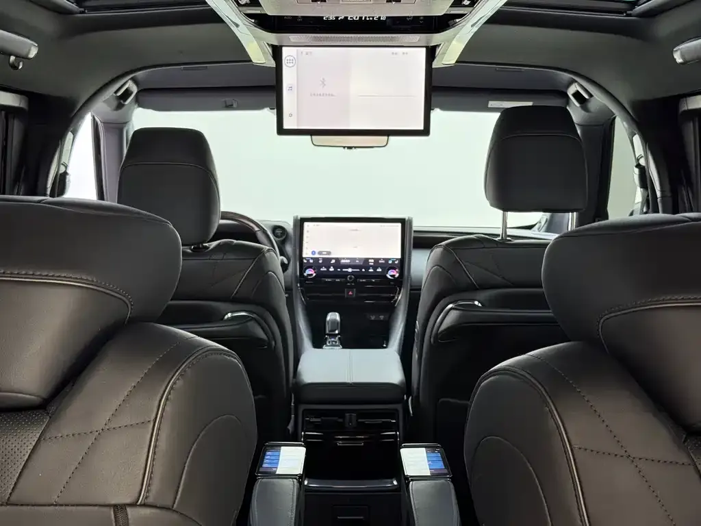 Toyota Vellfire — фото 5