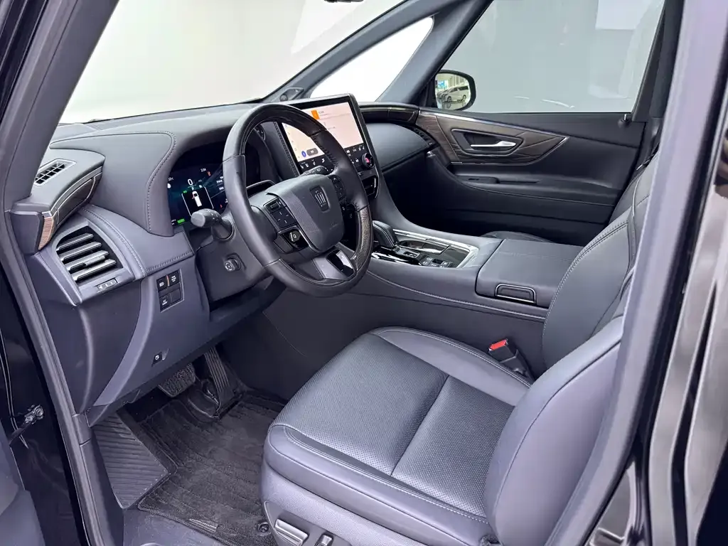 Toyota Vellfire — фото 3