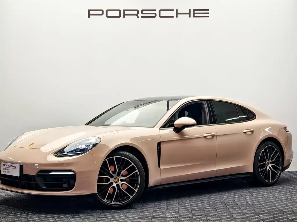 Porsche Panamera — фото 1