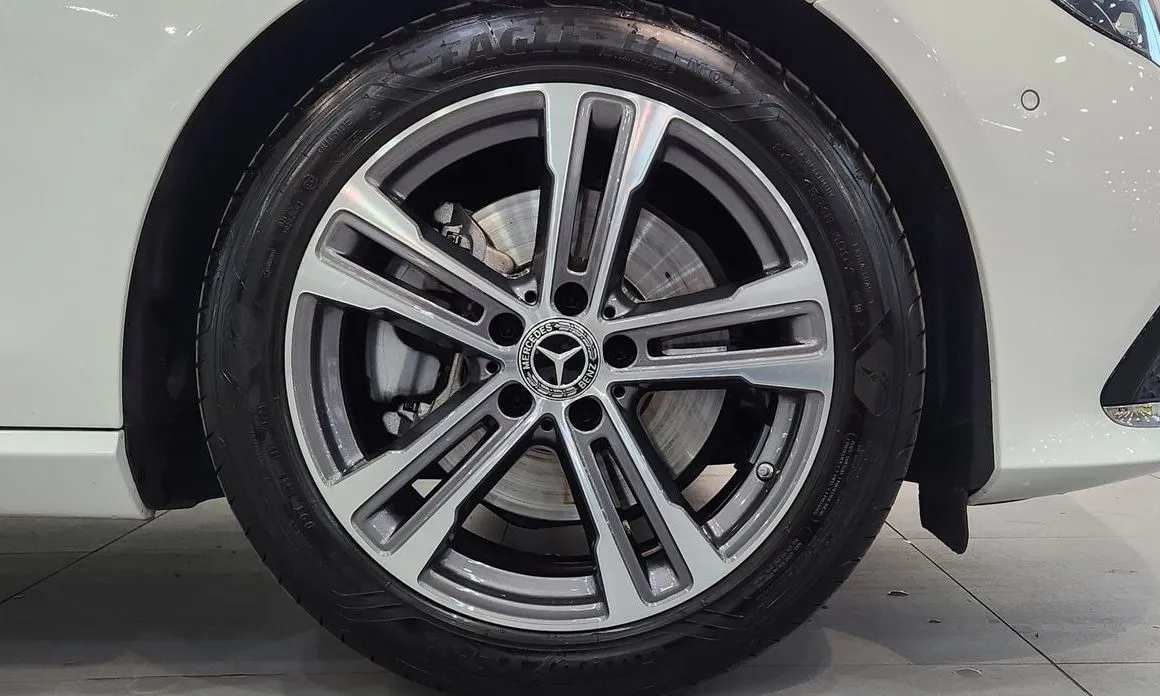 Mercedes-Benz E-Class 2023 из KR, фото 6