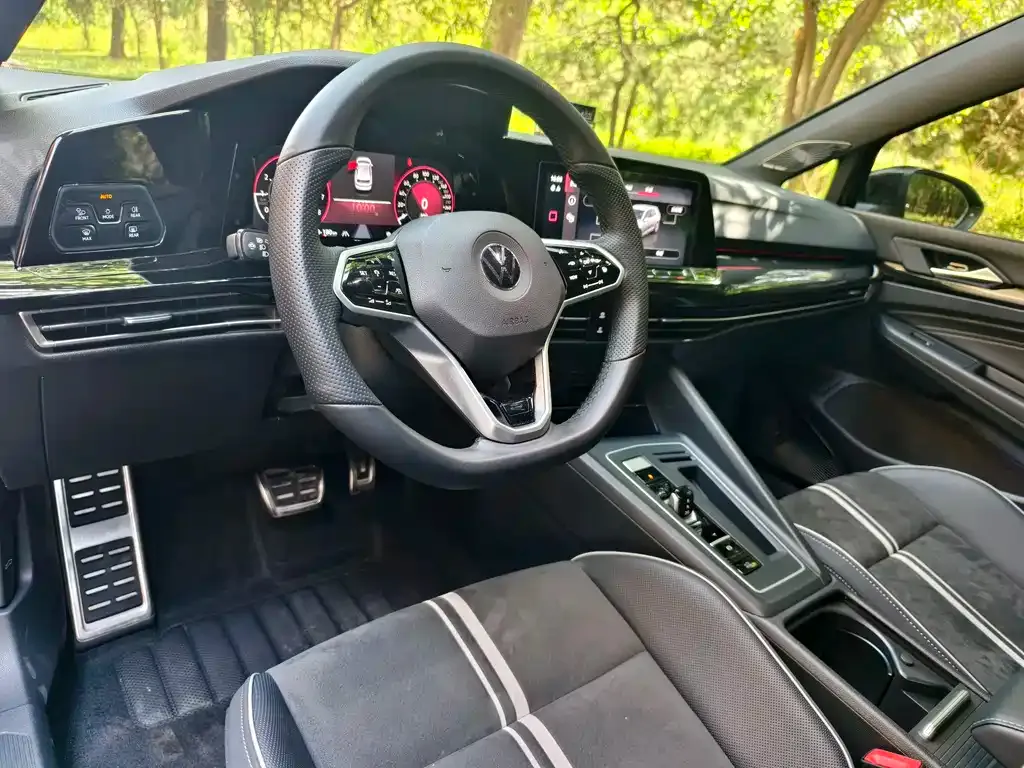 Volkswagen Golf 2021 из CN, фото 3