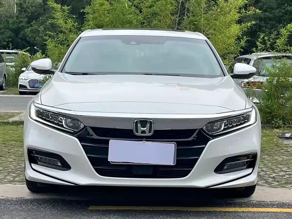 Honda Accord — фото 7