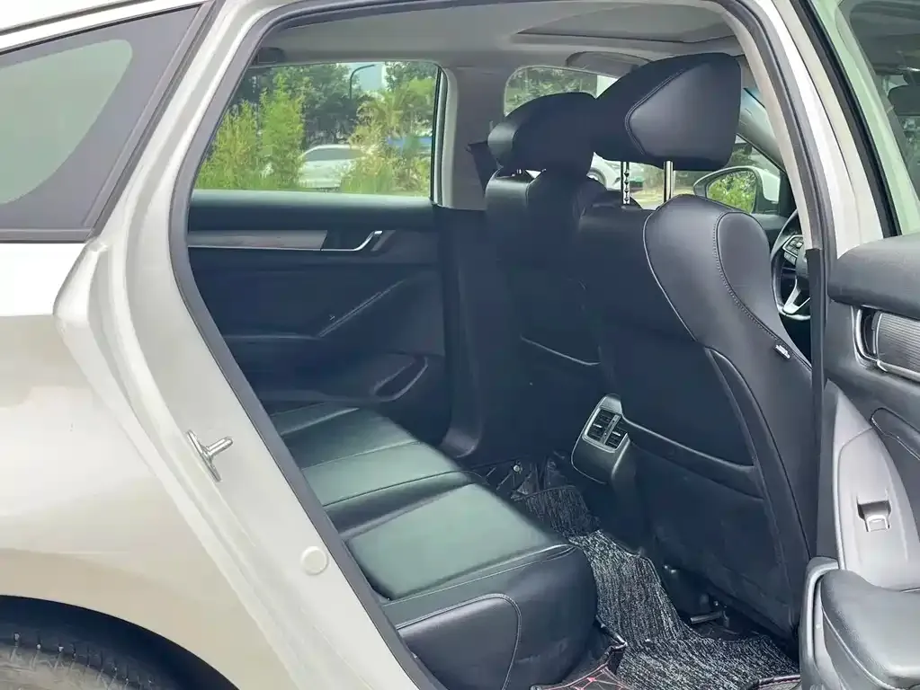 Honda Accord — фото 2