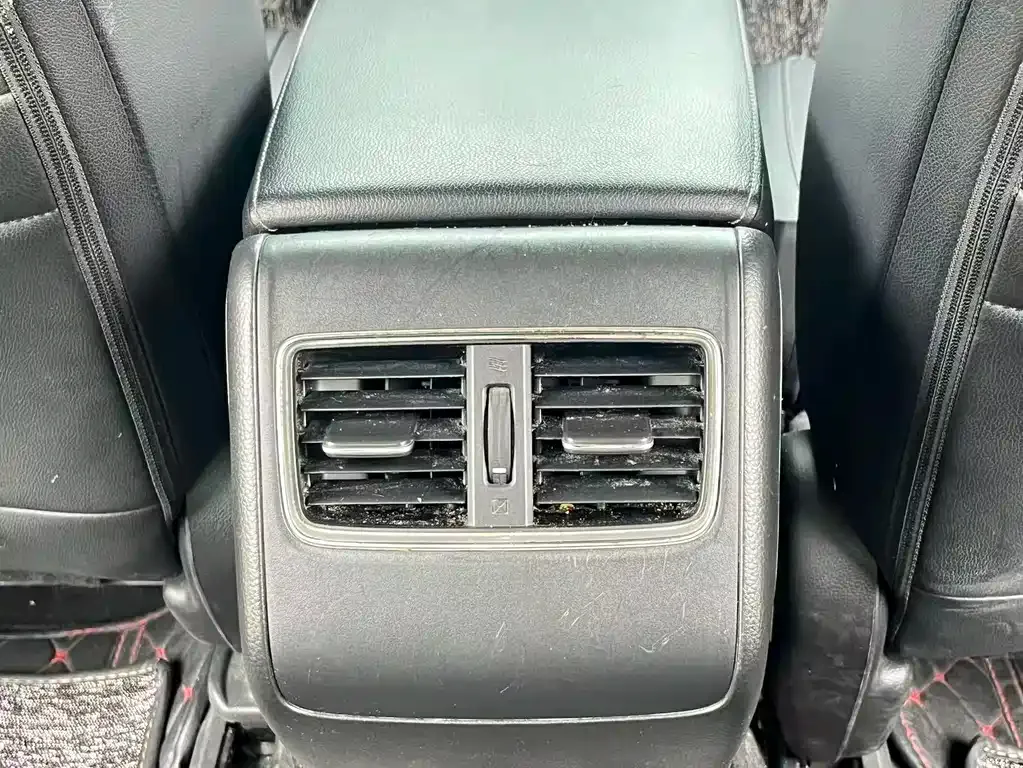 Honda Accord — фото 8