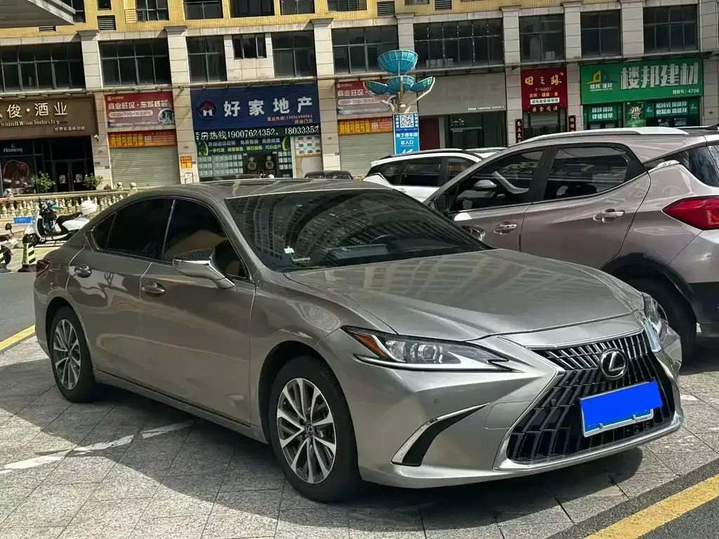Lexus ES — фото 4