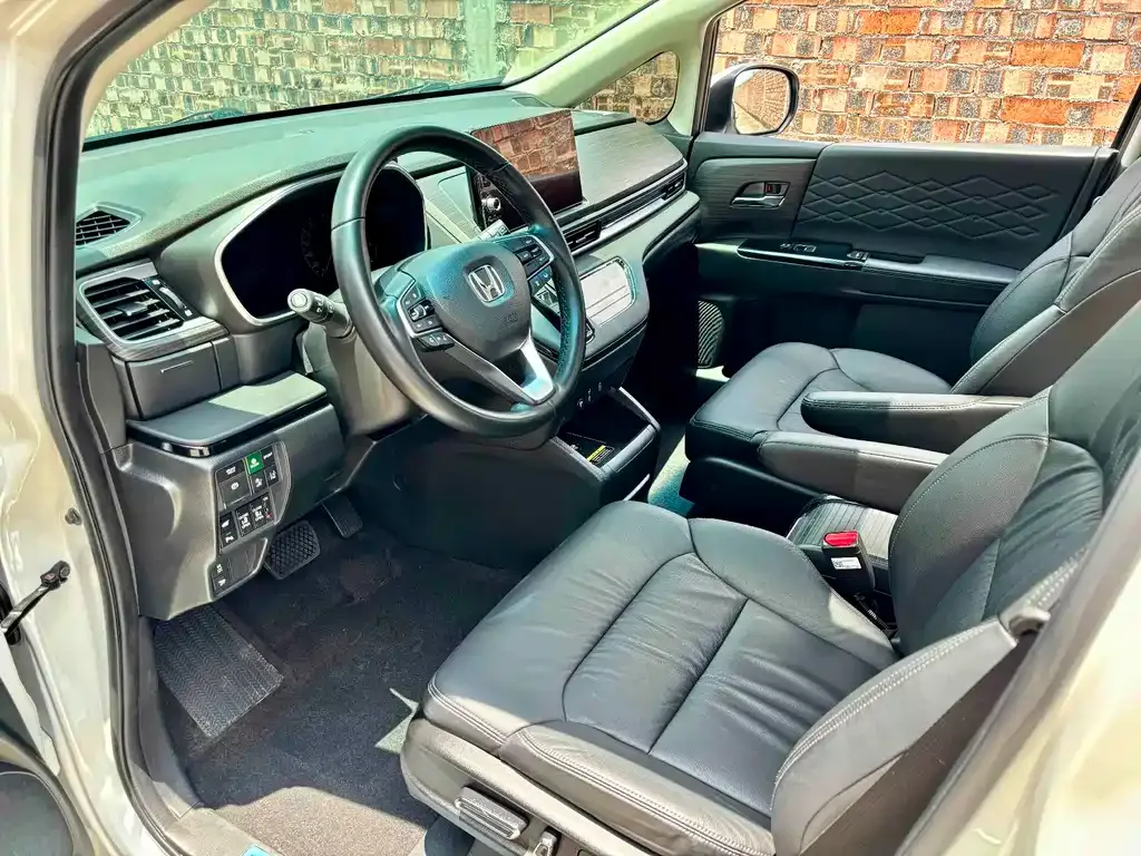 Honda Elysion 2023 из CN, фото 9