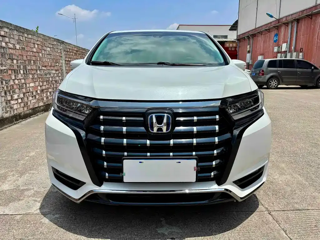 Honda Elysion 2023 из CN, фото 3