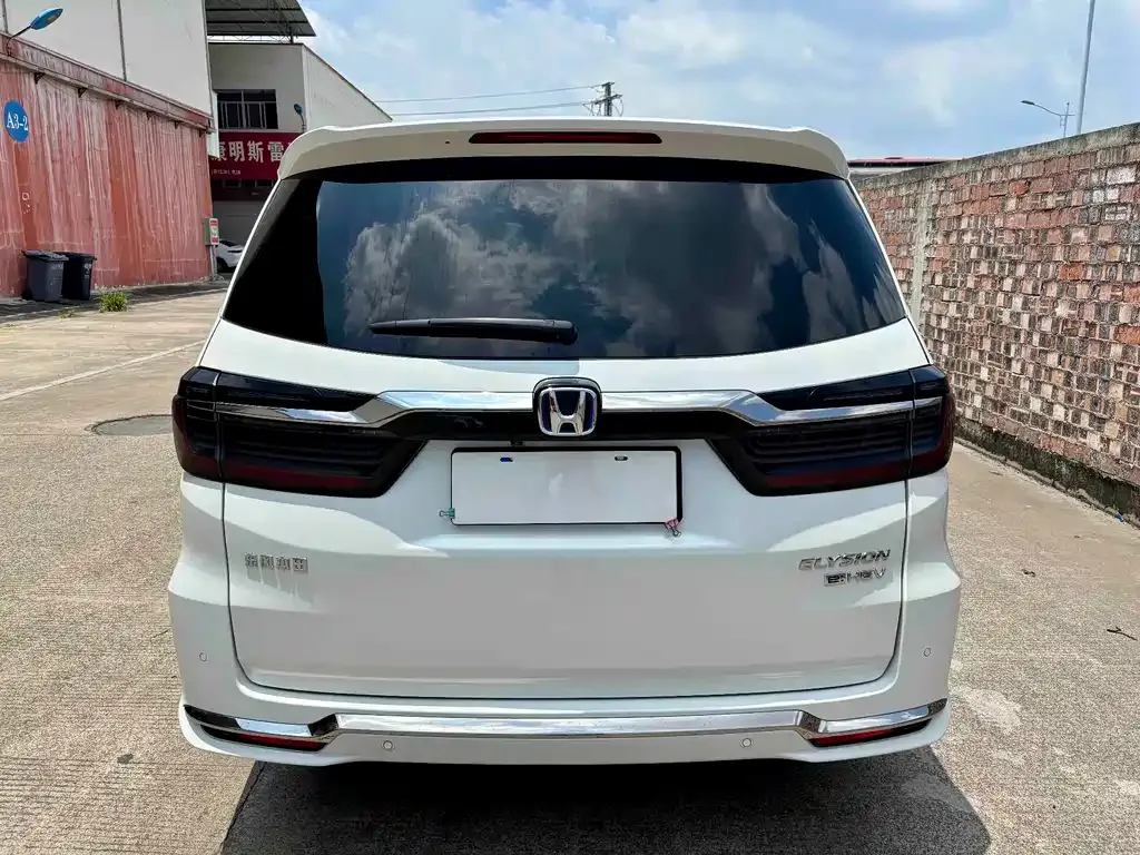 Honda Elysion 2023 из CN, фото 6