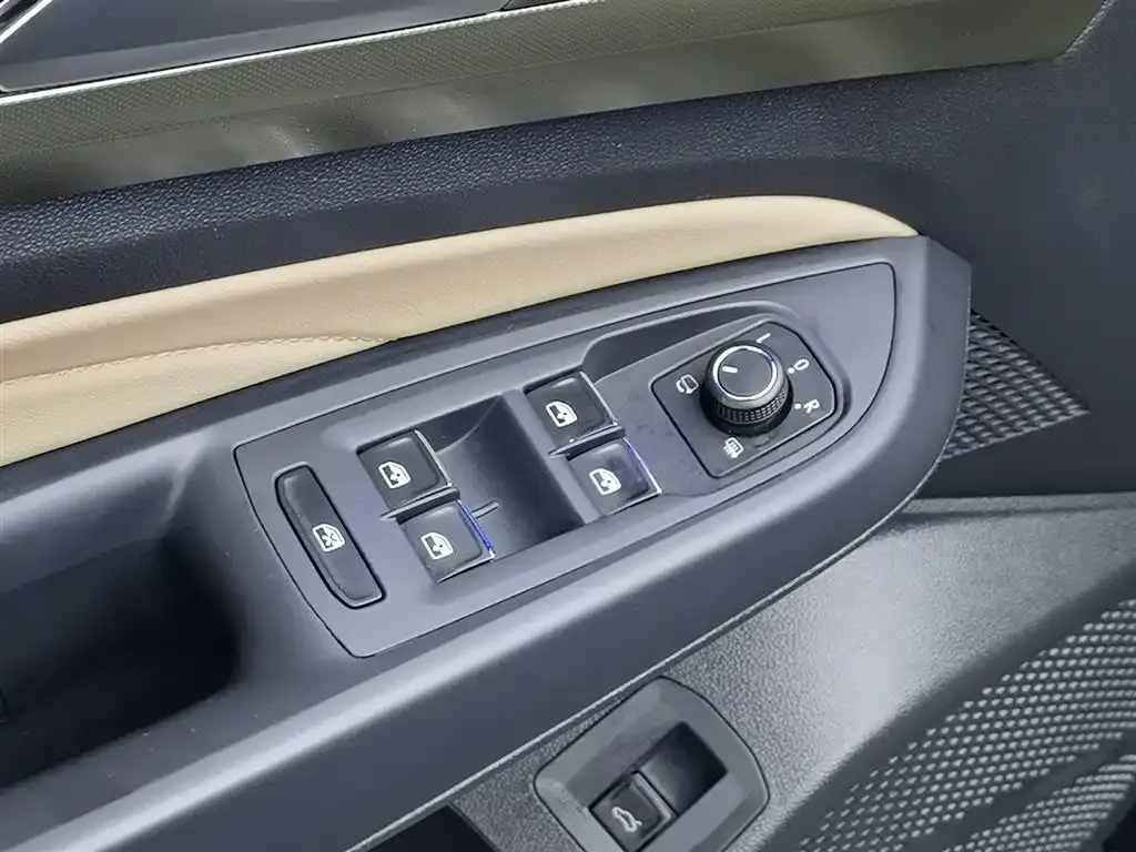 Volkswagen Passat — фото 9
