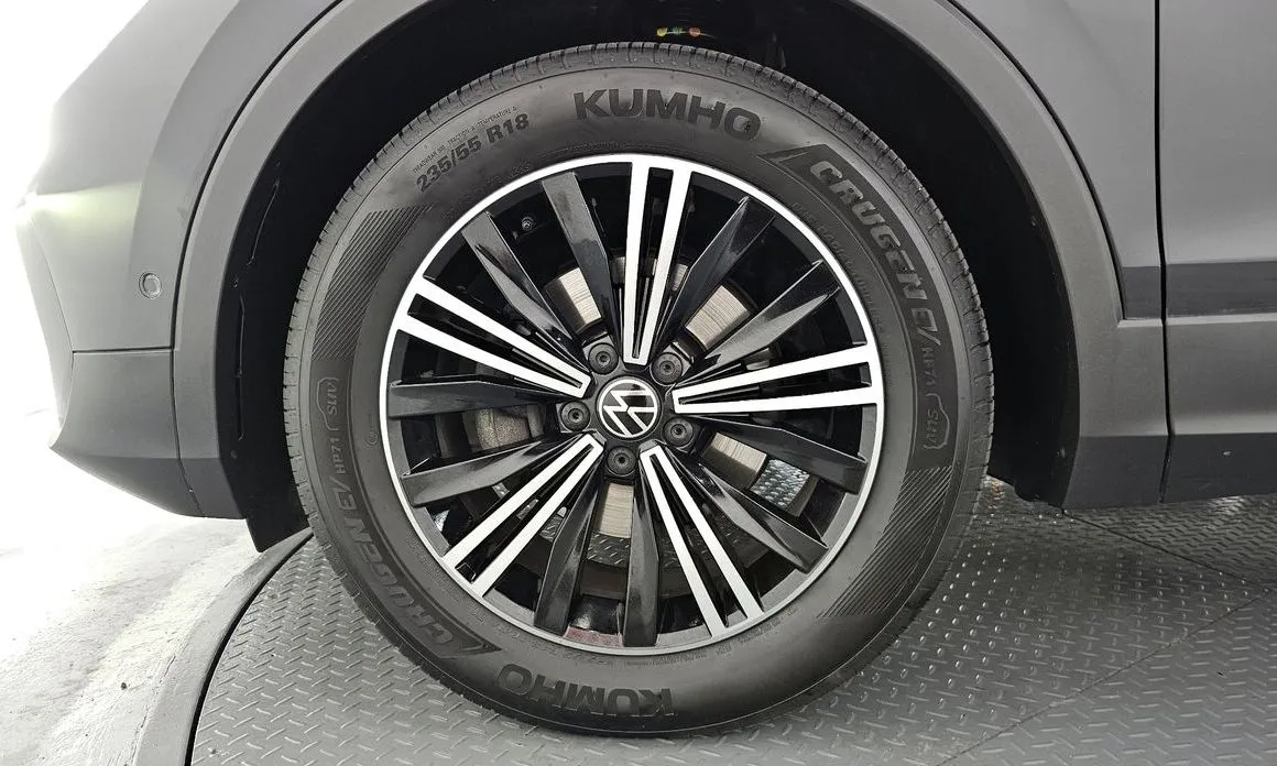 Volkswagen Tiguan 2023 из KR, фото 8
