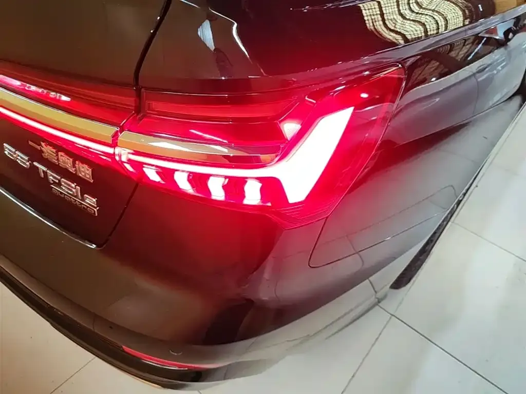Audi A6L New Energy 2023 из CN, фото 5