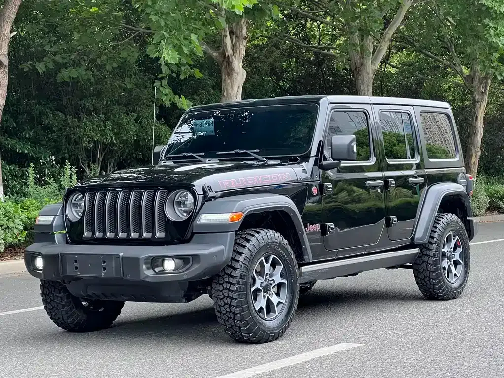 Jeep Wrangler — фото 1
