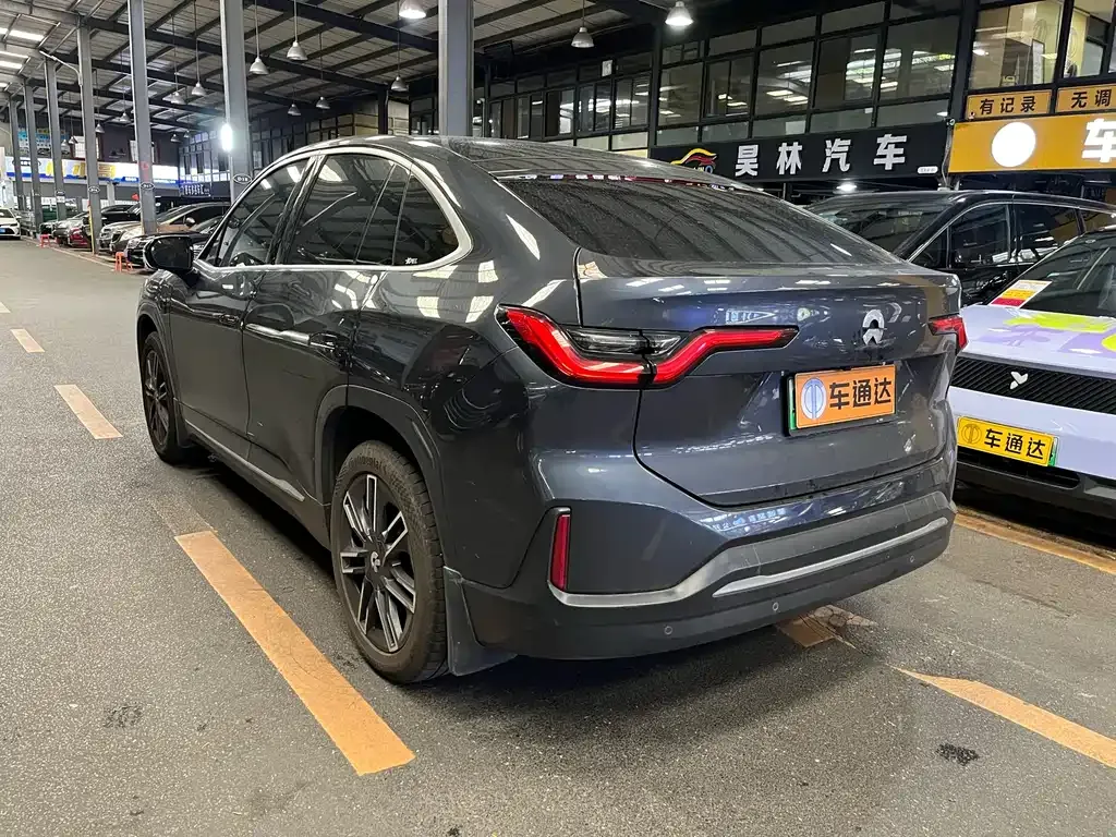 NIO EC6 — фото 10