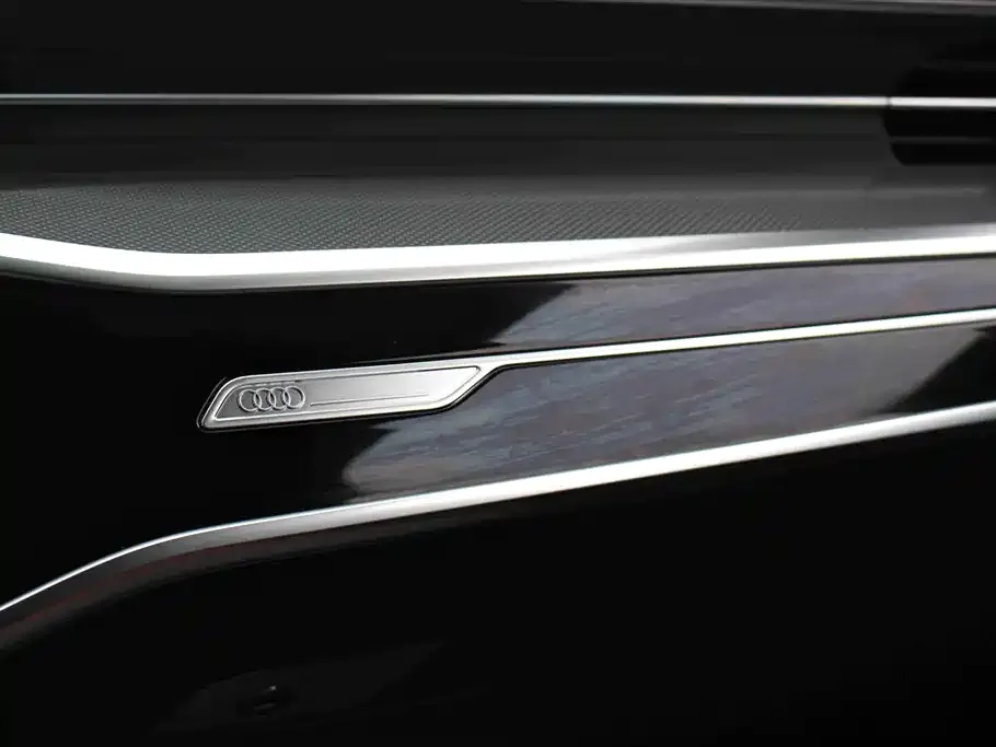 Audi A6L — фото 2
