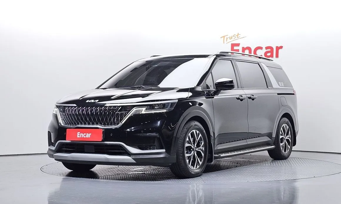 Kia Carnival — фото 1