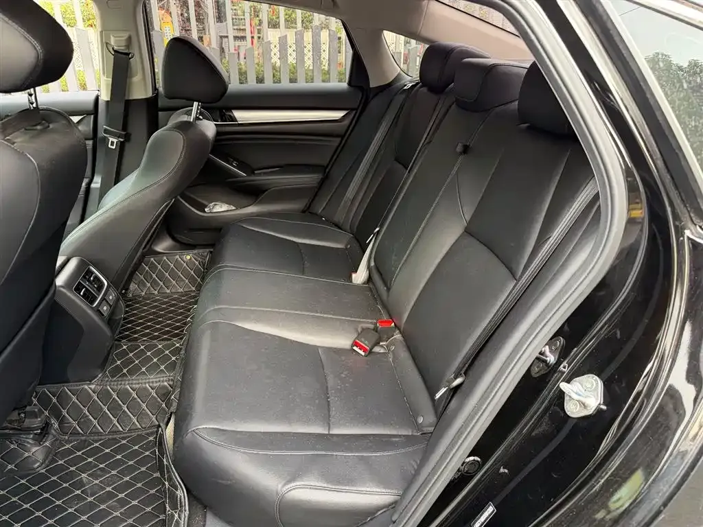 Honda Accord — фото 2