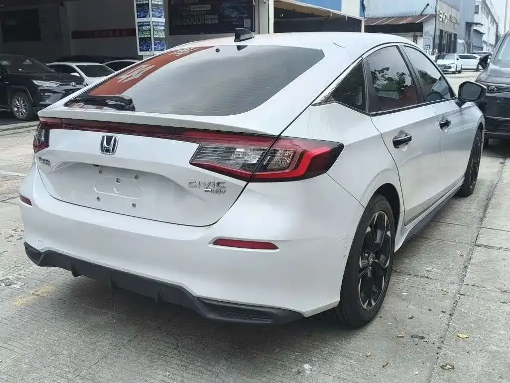 Honda Civic — фото 6