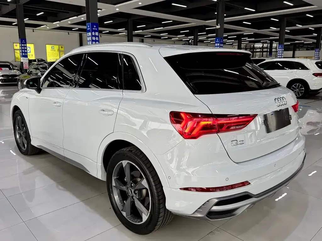 Audi Q3 — фото 4