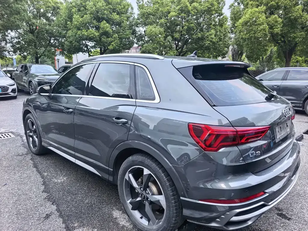 Audi Q3 — фото 10