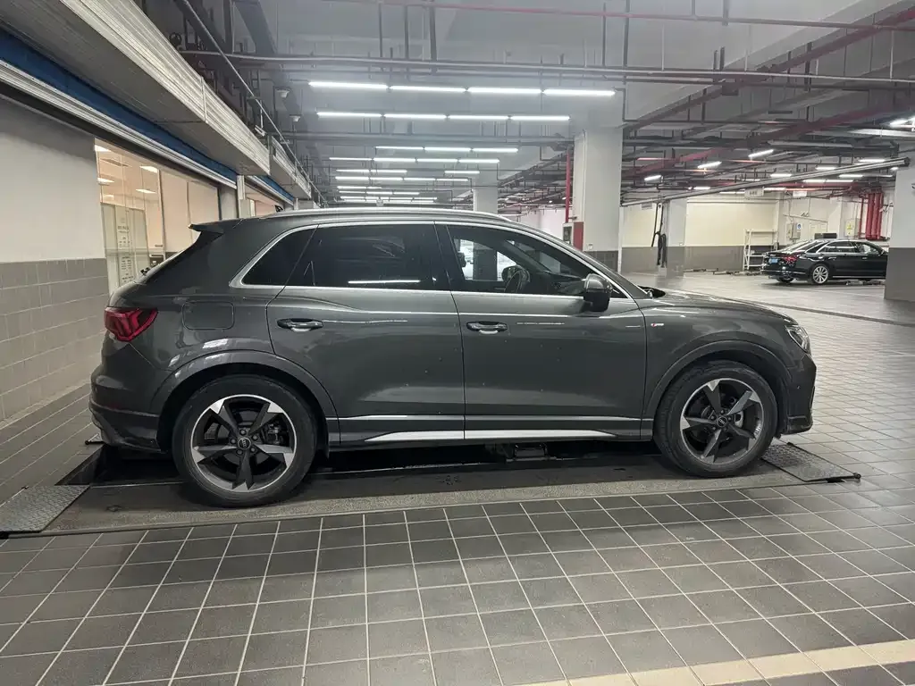 Audi Q3 — фото 4