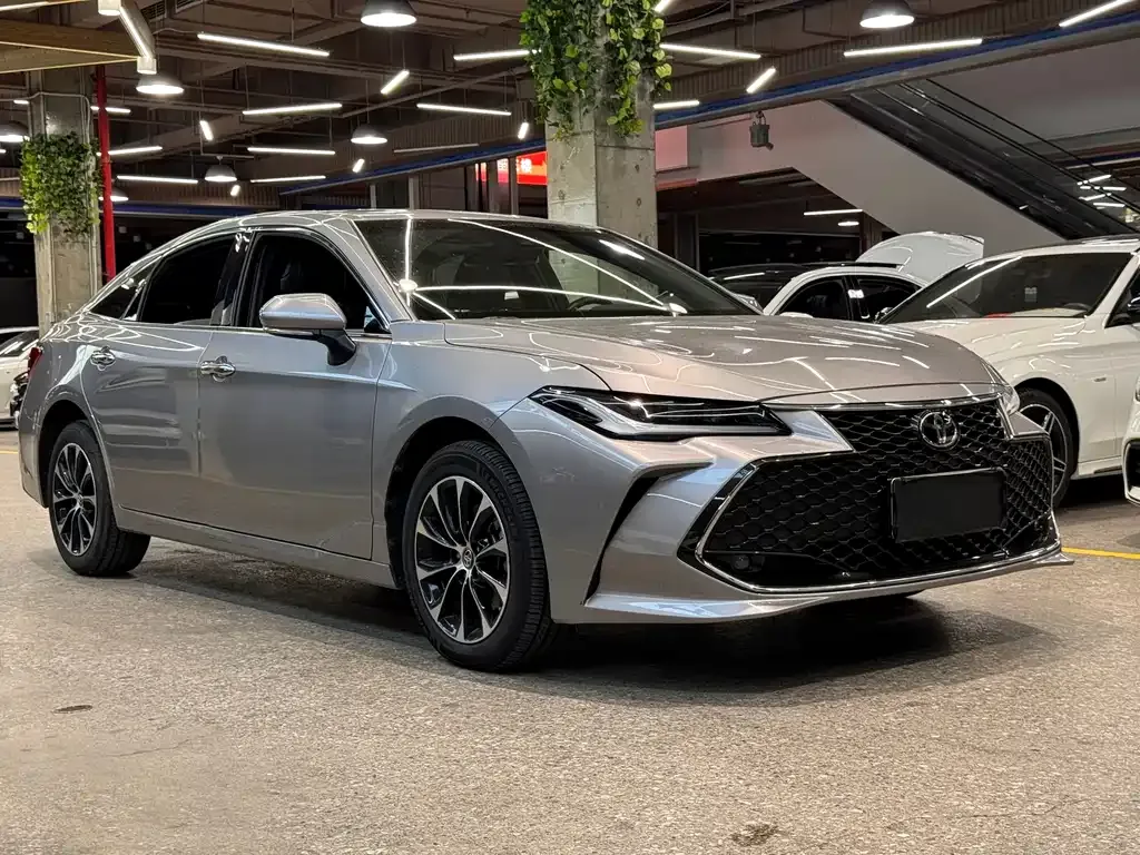 Toyota Avalon — фото 6