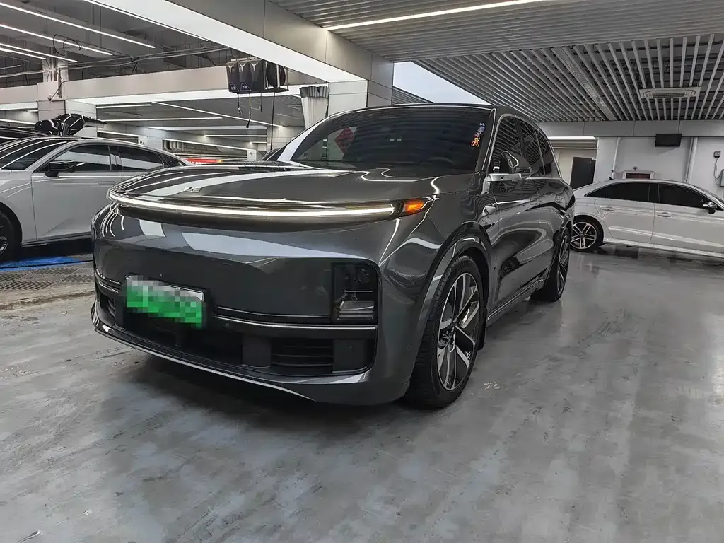 Li Auto L8