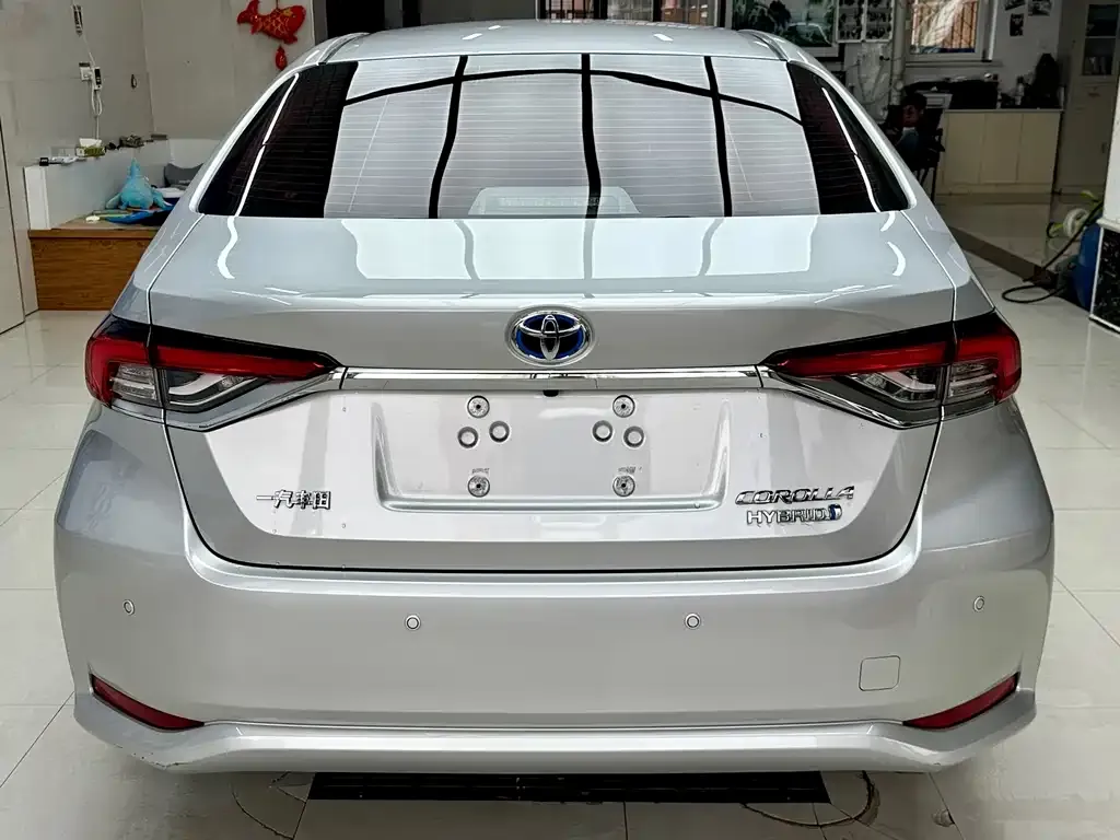 Toyota Corolla — фото 2
