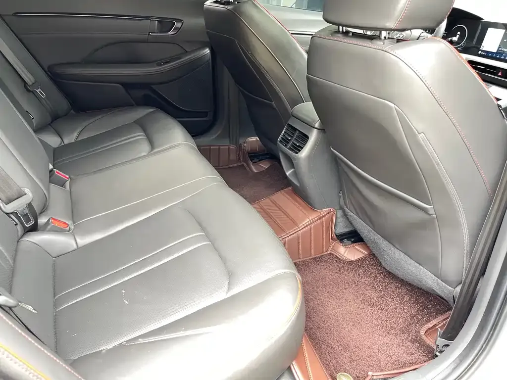 Hyundai Sonata 2021 из CN, фото 2