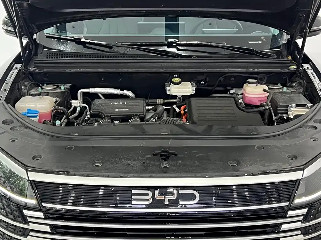 BYD Seal 05 DM-i — фото 8