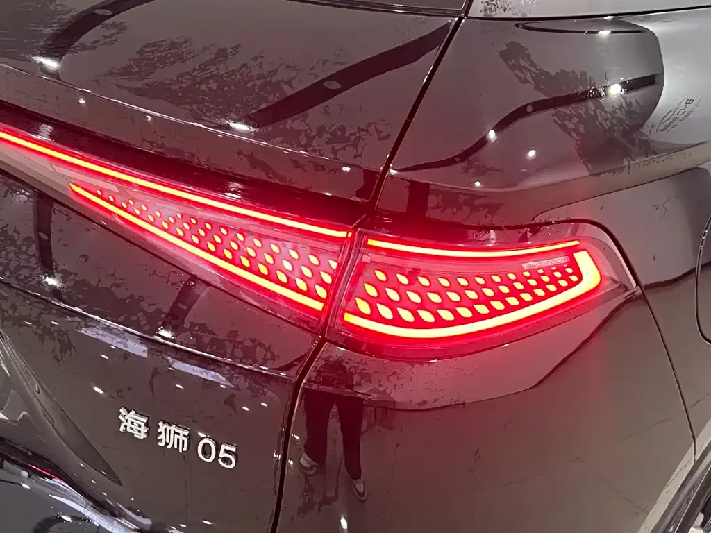BYD Seal 05 DM-i — фото 10