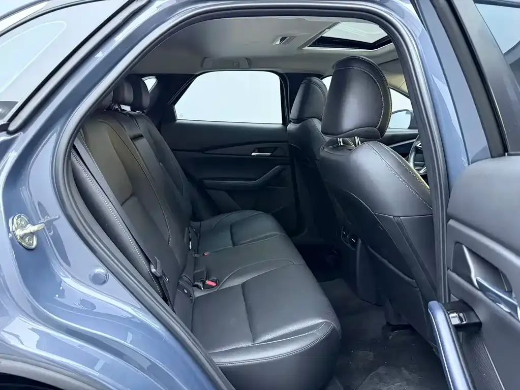Mazda CX-30 — фото 10
