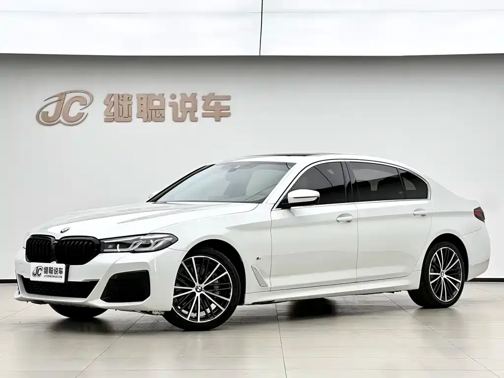BMW 5 Series — фото 1