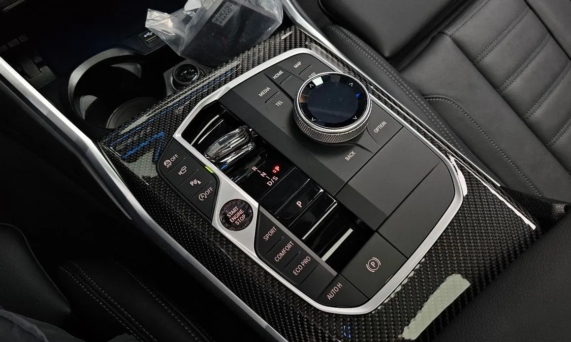 BMW 3-Series 2025 из KR, фото 9