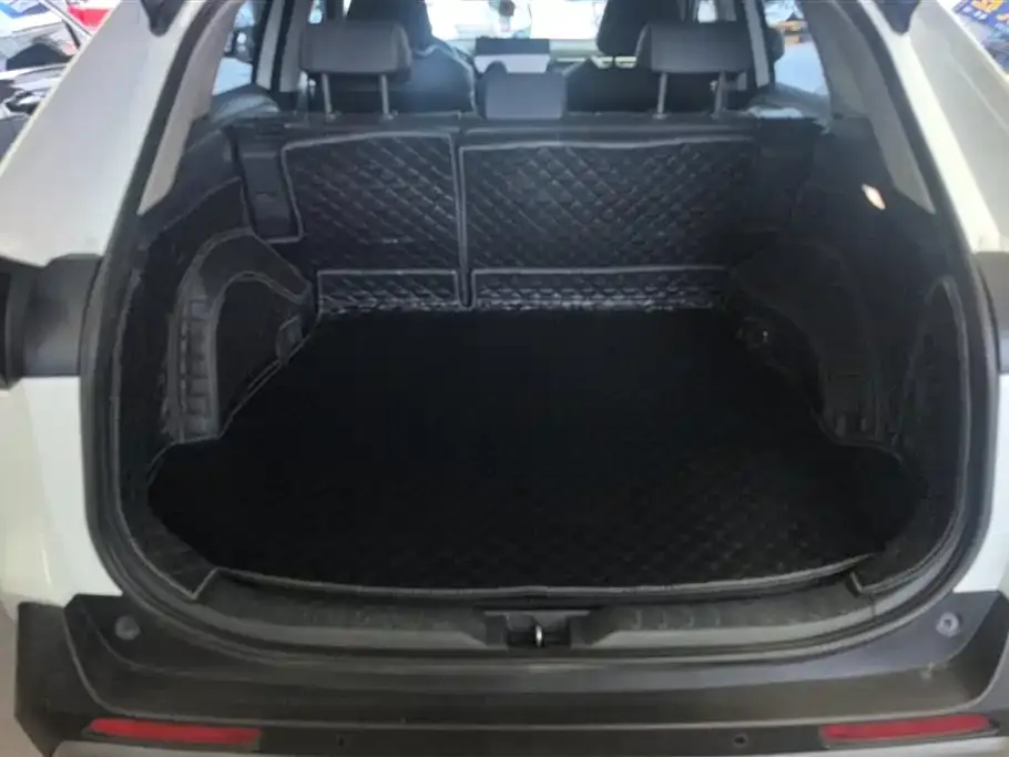 Toyota RAV4 — фото 3
