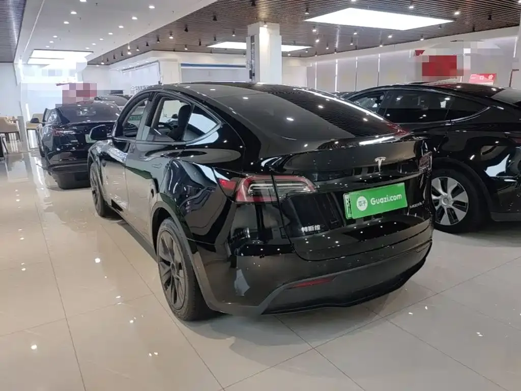 Tesla Model Y — фото 7